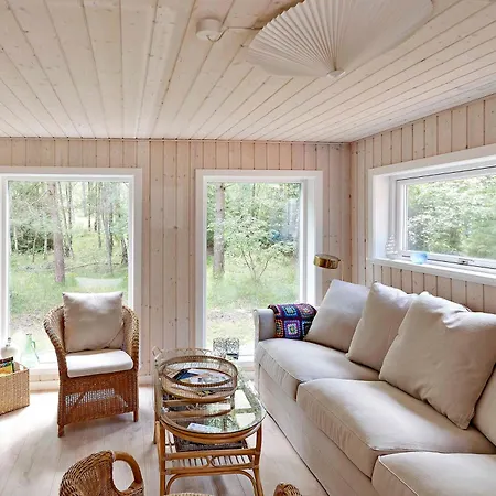 Charmantes Sommerhaus In Der Naehe Eines Fantastischen Sandstrandes בית נופש