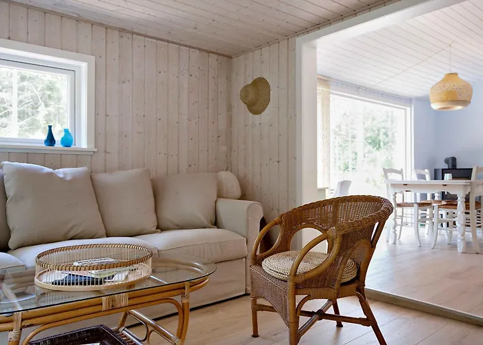 Charmantes Sommerhaus In Der Naehe Eines Fantastischen Sandstrandes Vester Somarken